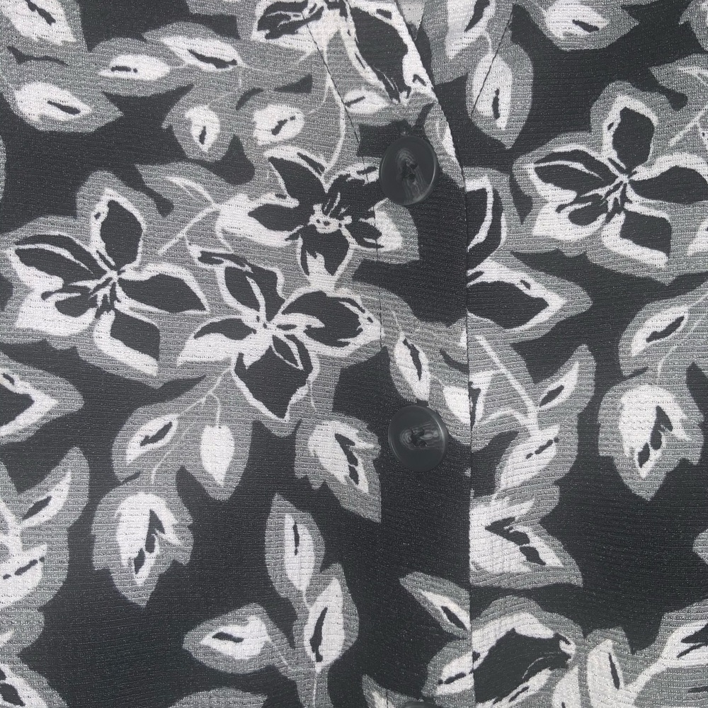 Fred David Black & White Floral Sleeveless Tie Burton Front Stretch Knit Top 1X - Picture 4 of 9
